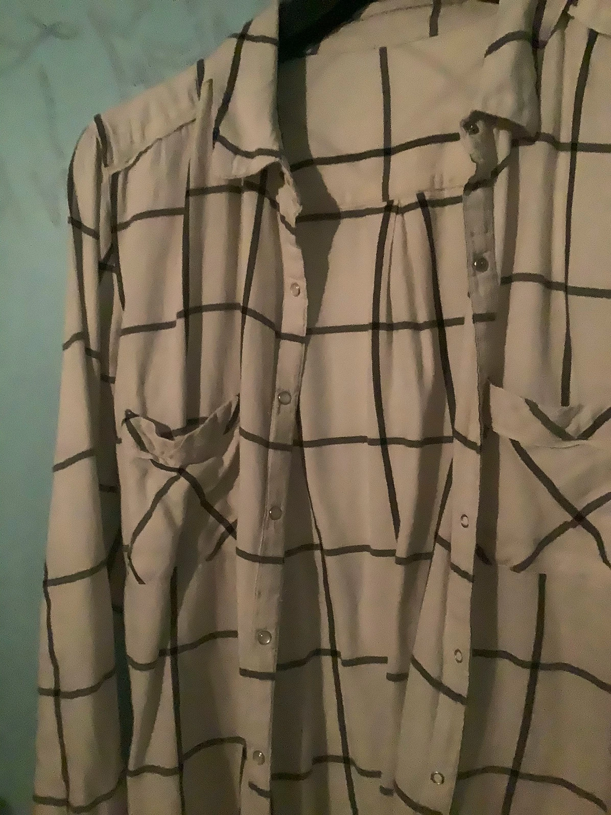 Blusa branca com xadrez preto – photo 3